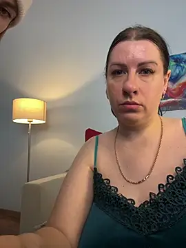 Snapshot of Evelinia chatting on 18, 2, 2025 Evelinia online show from 18, 2, 2025