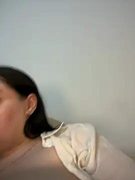 Snapshot of Evelinia chatting on 20, 2, 2025 Evelinia online show from 20, 2, 2025
