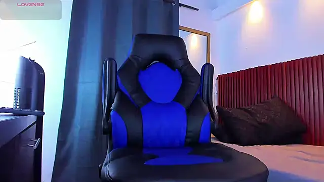 Snapshot of max_borman1 chatting on 8, 10, 2025 max borman1 online show from 8, 10, 2025