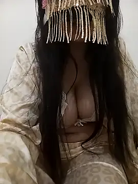 Snapshot of Liyan- chatting on 1, 3, 2025 Liyan- online show from 1, 3, 2025