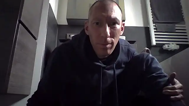 Snapshot of JAK-81 chatting on 17, 3, 2026 JAK-81 online show from 17, 3, 2026