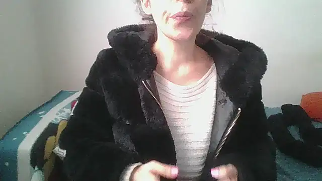 hairygirl80 online show from 5, 3, 2026