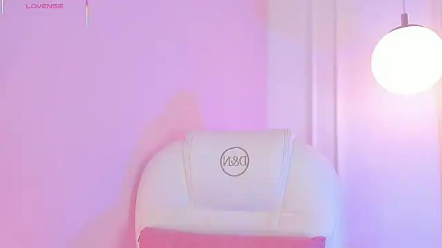 Lucy Vega online show from 19, 1, 2026