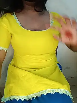 Snapshot of Sadika- chatting on 19, 6, 2026 Sadika- online show from 19, 6, 2026