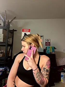 Snapshot of shesexplicit chatting on 12, 1, 2026 shesexplicit online show from 12, 1, 2026