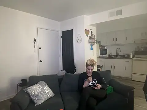 Snapshot of SpunCandy chatting on 5, 2, 2026 SpunCandy online show from 5, 2, 2026