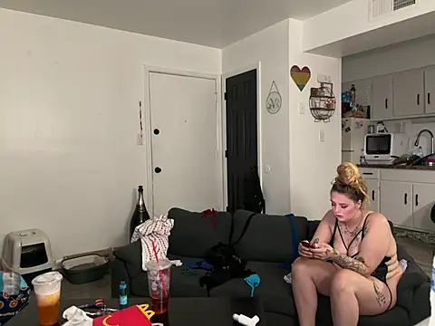Snapshot of SpunCandy chatting on 8, 7, 2026 SpunCandy online show from 8, 7, 2026