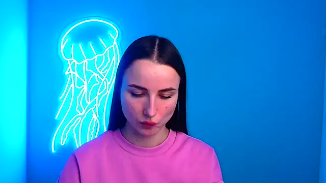 Eva Janee online show from 12, 12, 2024