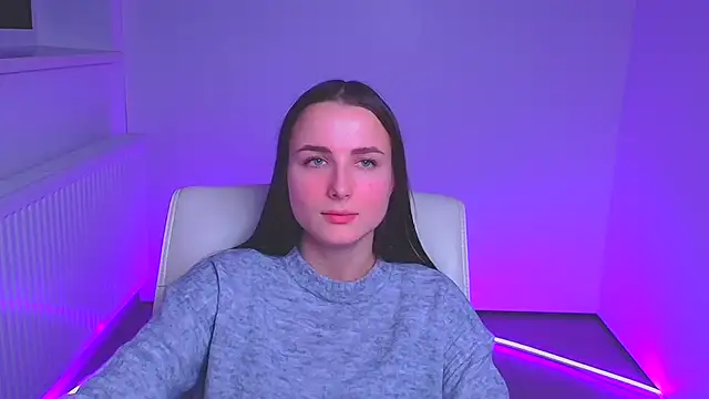 Eva Janee online show from 18, 12, 2024