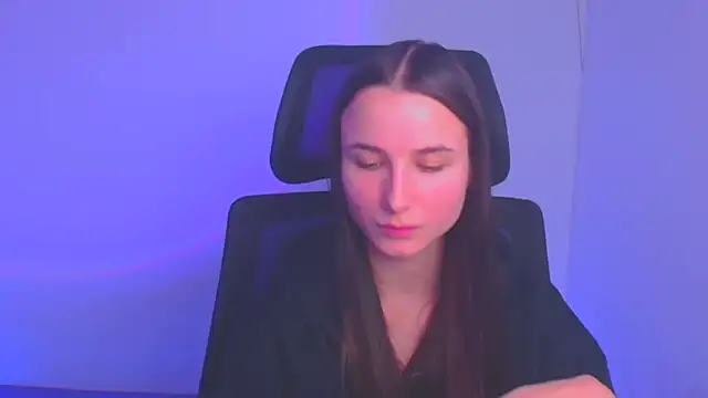 Eva Janee online show from 18, 12, 2024