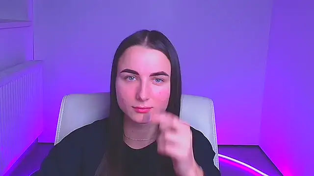 Eva Janee online show from 19, 12, 2024