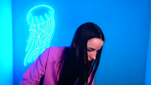 Eva Janee online show from 28, 1, 2025