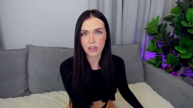 sexyangeloux online show from 18, 3, 2025