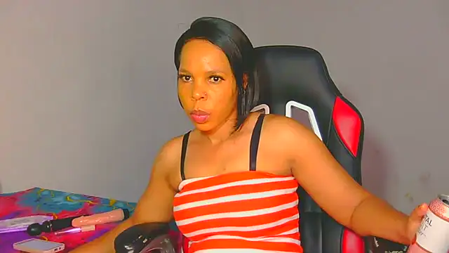 Snapshot of White_Porshe chatting on 24, 9, 2025 White Porshe online show from 24, 9, 2025