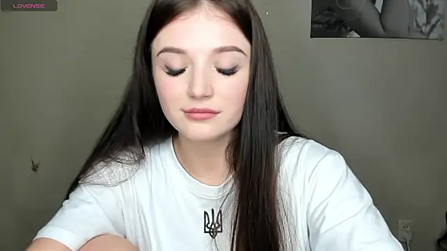 Snapshot of EvaaMillerr99 chatting on 7, 1, 2025 EvaaMillerr99 online show from 7, 1, 2025