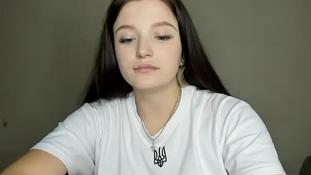 Snapshot of EvaaMillerr99 chatting on 9, 11, 2025 EvaaMillerr99 online show from 9, 11, 2025