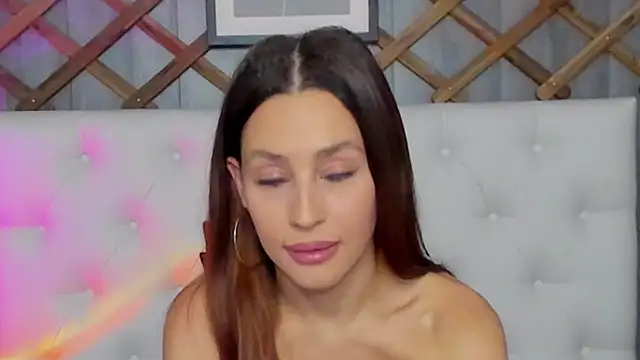 SelenaRousey online show from 28, 12, 2024