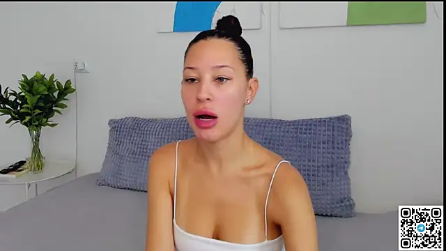 SelenaRousey online show from 12, 7, 2026