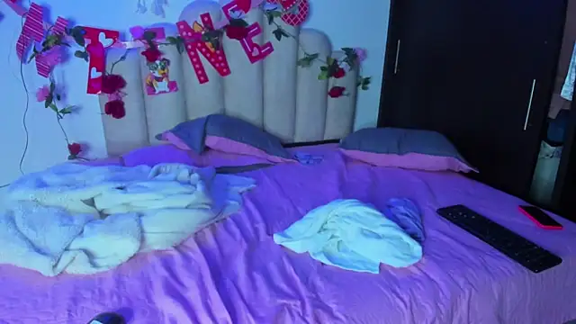 NaomiAsha online show from 11, 2, 2025