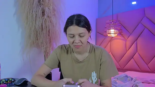 AngelaaCute  online show from 29, 1, 2025