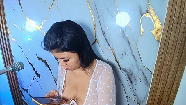 Lizz Tender online show from 4, 10, 2025