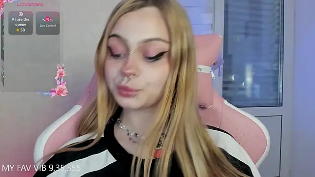 shy melony online show from 16, 4, 2026