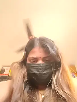 Hotmilfxox online show from 1, 1, 2025