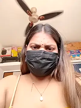 Hotmilfxox online show from 25, 1, 2025