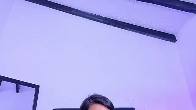 Skinny hottie18 online show from 29, 4, 2026