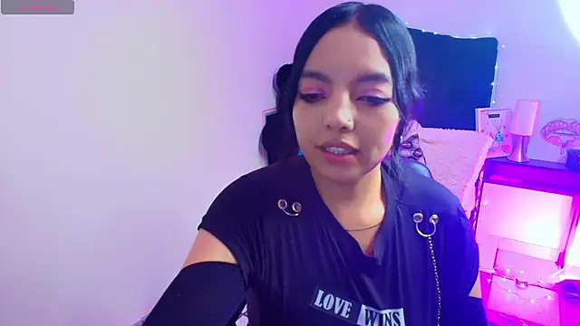 Snapshot of loren_tits24 chatting on 5, 5, 2026 loren tits24 online show from 5, 5, 2026