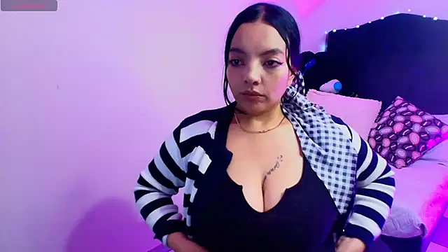 Snapshot of loren_tits24 chatting on 11, 5, 2026 loren tits24 online show from 11, 5, 2026