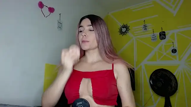 Nikolle Rouss online show from 16, 10, 2025