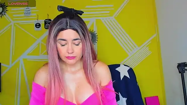 Nikolle Rouss online show from 20, 2, 2026