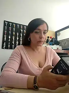 natalie cowens online show from 30, 1, 2025