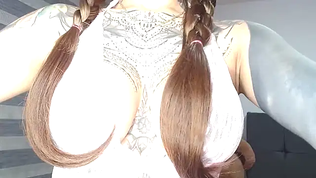 EmiliMontero online show from 22, 2, 2026