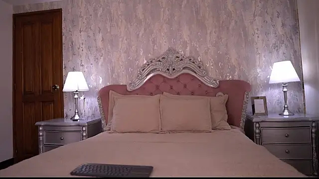 Snapshot of AngelineConnor chatting on 11, 6, 2026 AngelineConnor online show from 11, 6, 2026