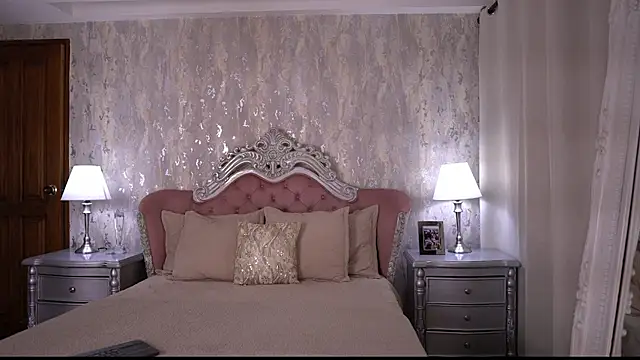 Snapshot of AngelineConnor chatting on 30, 6, 2026 AngelineConnor online show from 30, 6, 2026