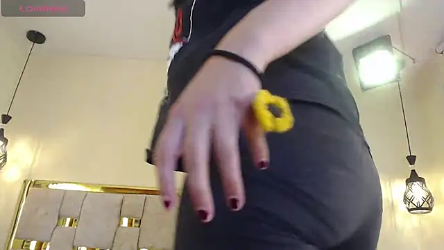 dakota guirl online show from 19, 2, 2025