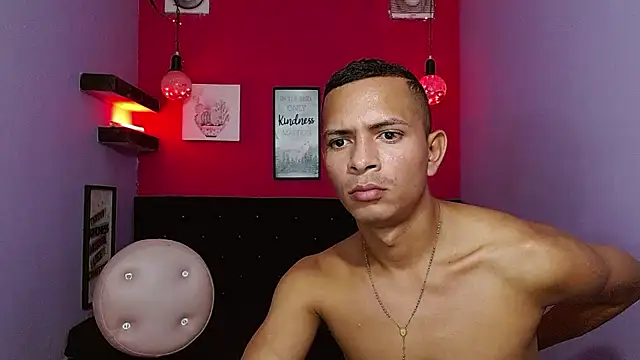 hugecocks hot online show from 14, 5, 2026