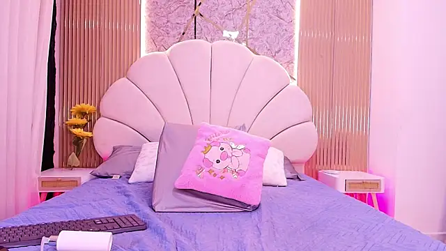 nata luna online show from 5, 4, 2026