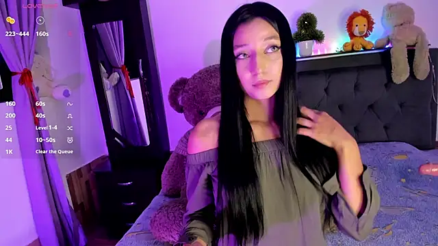 Snapshot of Alana_777 chatting on 15, 11, 2025 Alana 777 online show from 15, 11, 2025