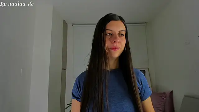 Nadiaa  online show from 24, 1, 2025