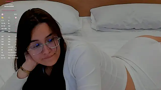 Snapshot of _Sweetie_ chatting on 15, 5, 2026 Sweetie online show from 15, 5, 2026