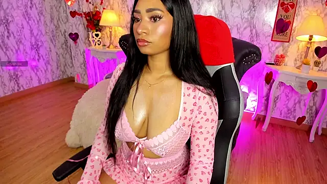 Snapshot of SpicyAmelia chatting on 14, 2, 2025 SpicyAmelia online show from 14, 2, 2025