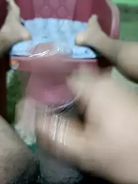 Snapshot of hornycharlie04 chatting on 13, 1, 2025 hornycharlie04 online show from 13, 1, 2025