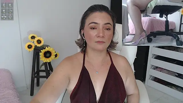 Snapshot of Ghada_milf chatting on 4, 12, 2024 Ghada milf online show from 4, 12, 2024