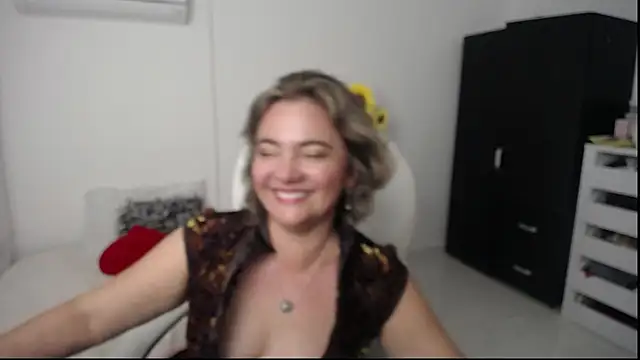 Snapshot of Ghada_milf chatting on 3, 1, 2025 Ghada milf online show from 3, 1, 2025