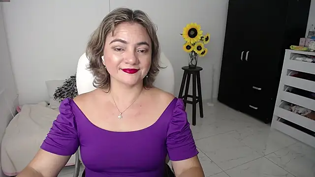 Snapshot of Ghada_milf chatting on 8, 2, 2025 Ghada milf online show from 8, 2, 2025