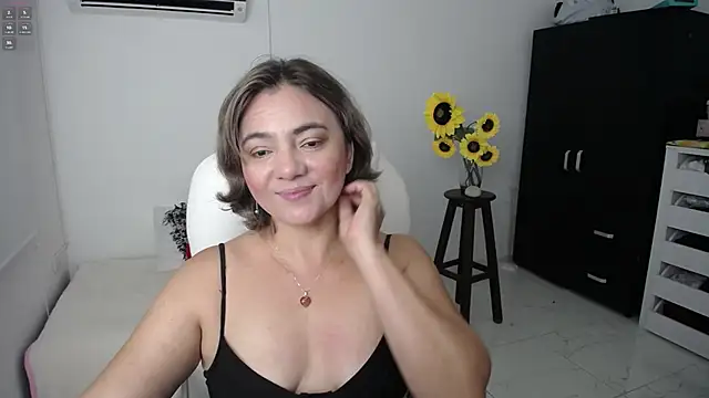 Snapshot of Ghada_milf chatting on 14, 3, 2025 Ghada milf online show from 14, 3, 2025