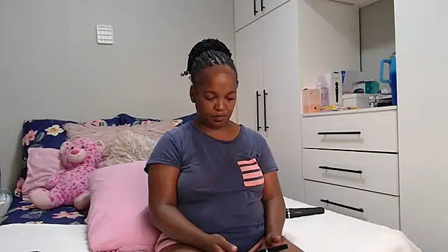 Amberbela online show from 25, 3, 2026